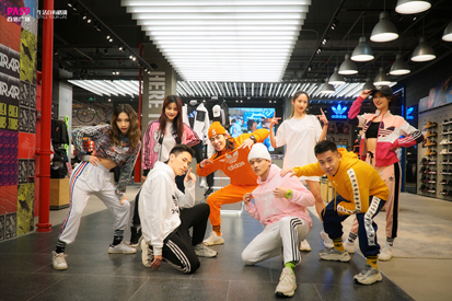 adidas SWC | 精選5折+限量發(fā)售，更有300元無門檻現(xiàn)金券等你來拿！